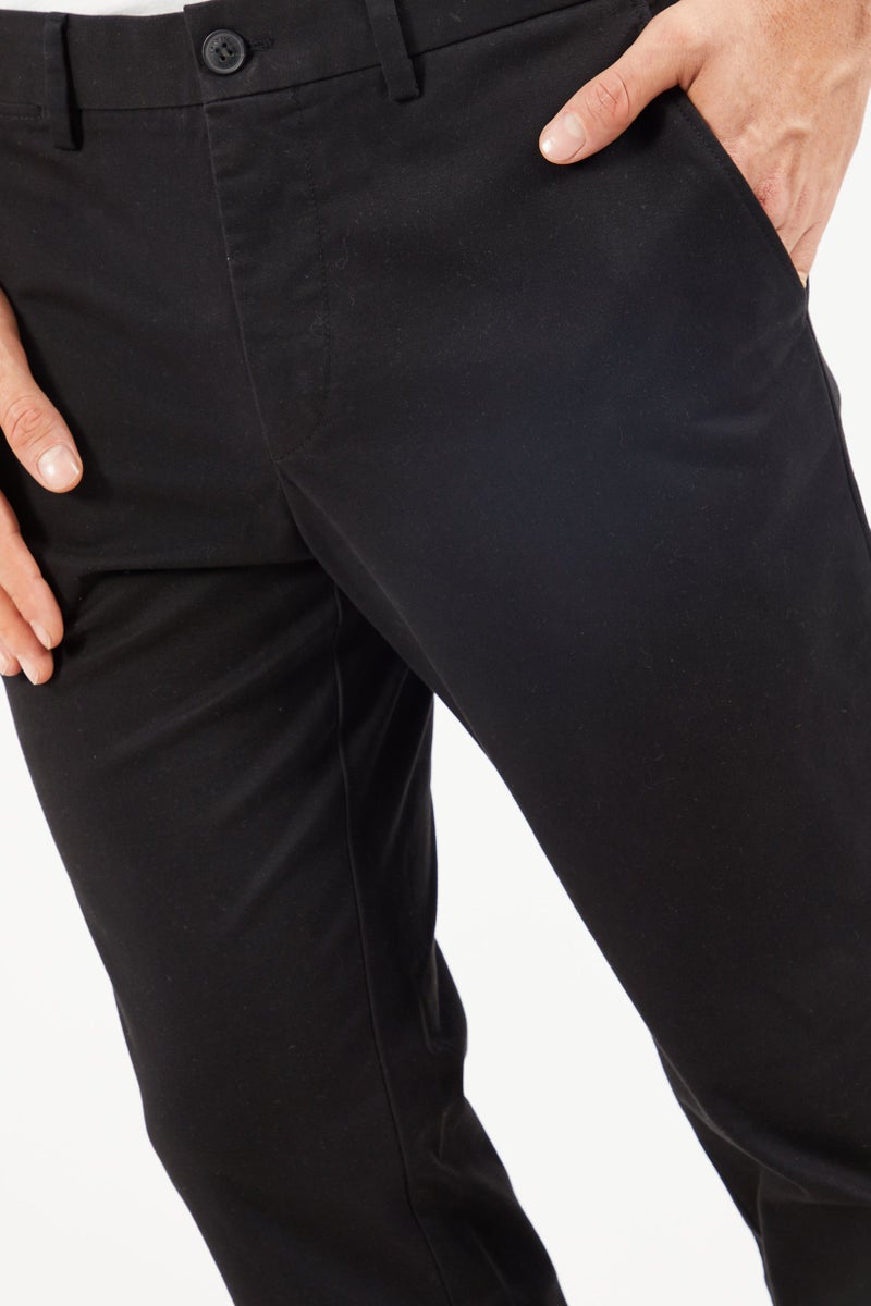 LACOSTE بنطلون تشينو عادي للرجال، أسود - Image 4