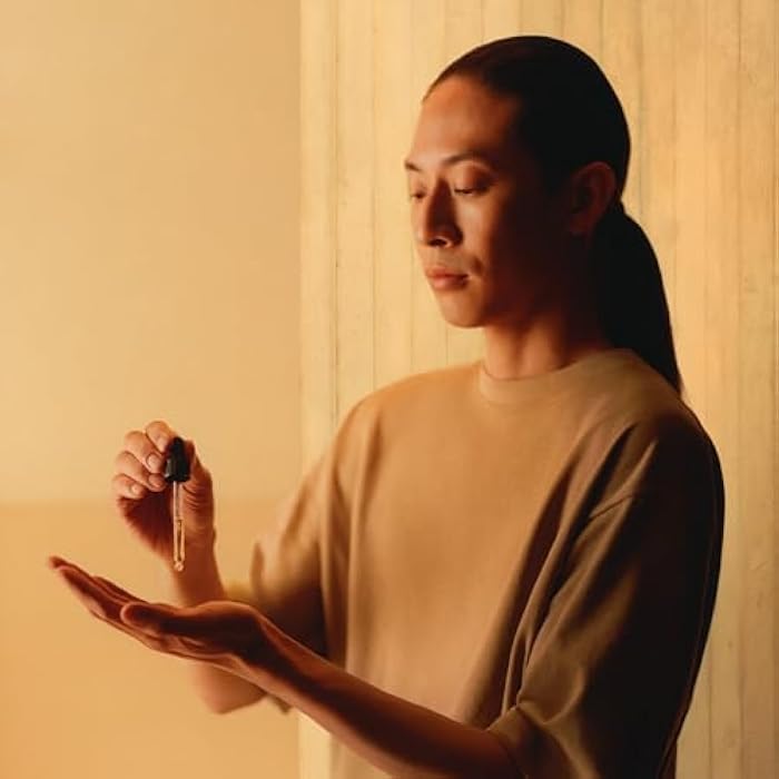 Aesop Lucent Facial Concentrate | Lightweight Vitamin C Facial Serum for Replenished, Hydrated, and Balanced Skin | 2.1 Oz - Image 4