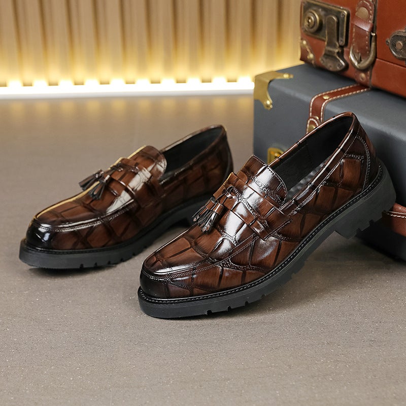 Men'S Large Size Slip-On Loafers British Style Casual Versatile Outdoor Popular Four-Season Pointed Toe Fashion Leather Shoes - Image 2
