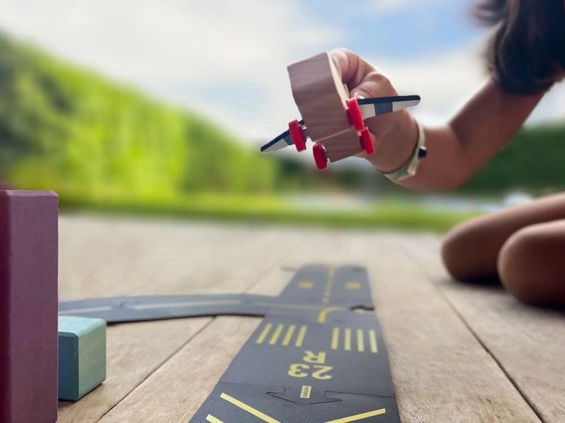 waytoplay Runway - Flexible Airport Set with Wooden Airplane - Image 4