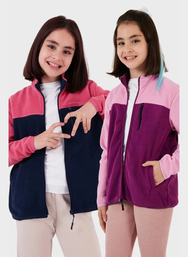 ليلا كارديجان قطبي للأطفال من ليلا بسحاب وياقة واقفة وجيوب بلونين عبوة من قطعتين