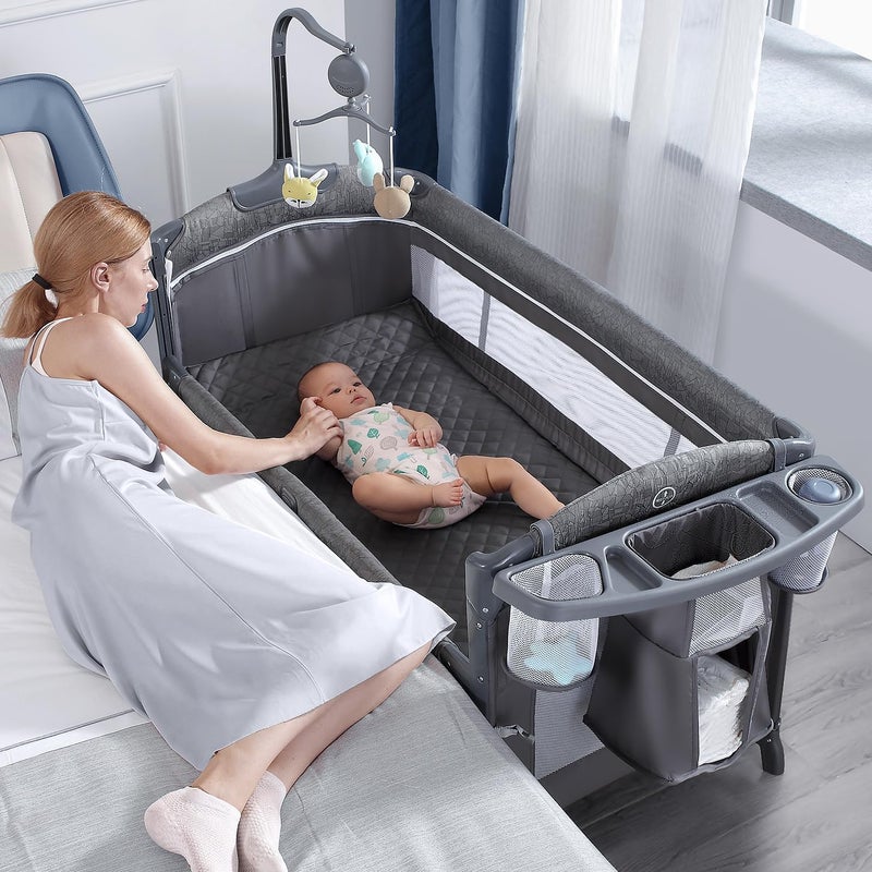 BabyBond سرير بيبي بوند الجانبي مع طاولة تغيير الحفاضات وموسيقى موبايل من حديثي الولادة إلى الأطفال الصغار قابل للحمل كبير الحجم - Image 1
