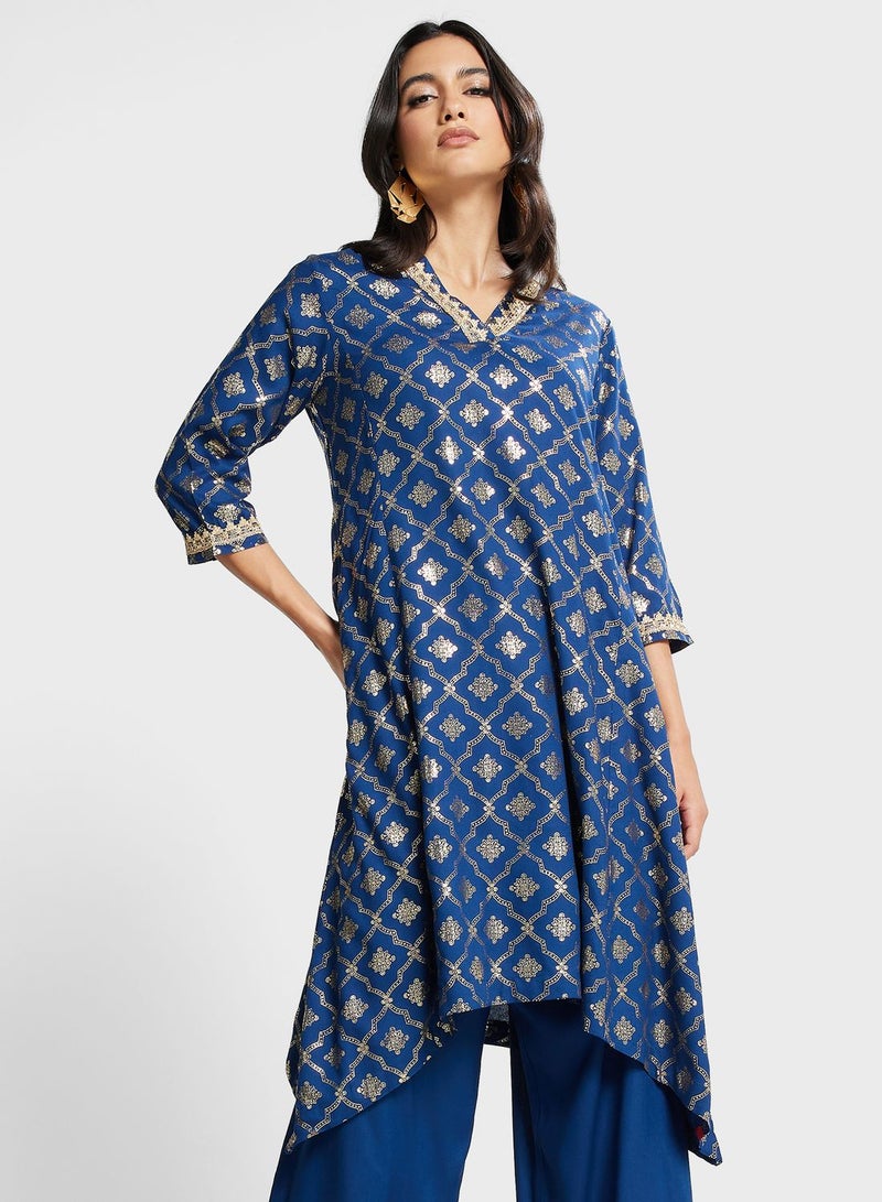 بيبا طقم كردي وبنطلون بياقة على شكل حرف  وطبعة - Image 3