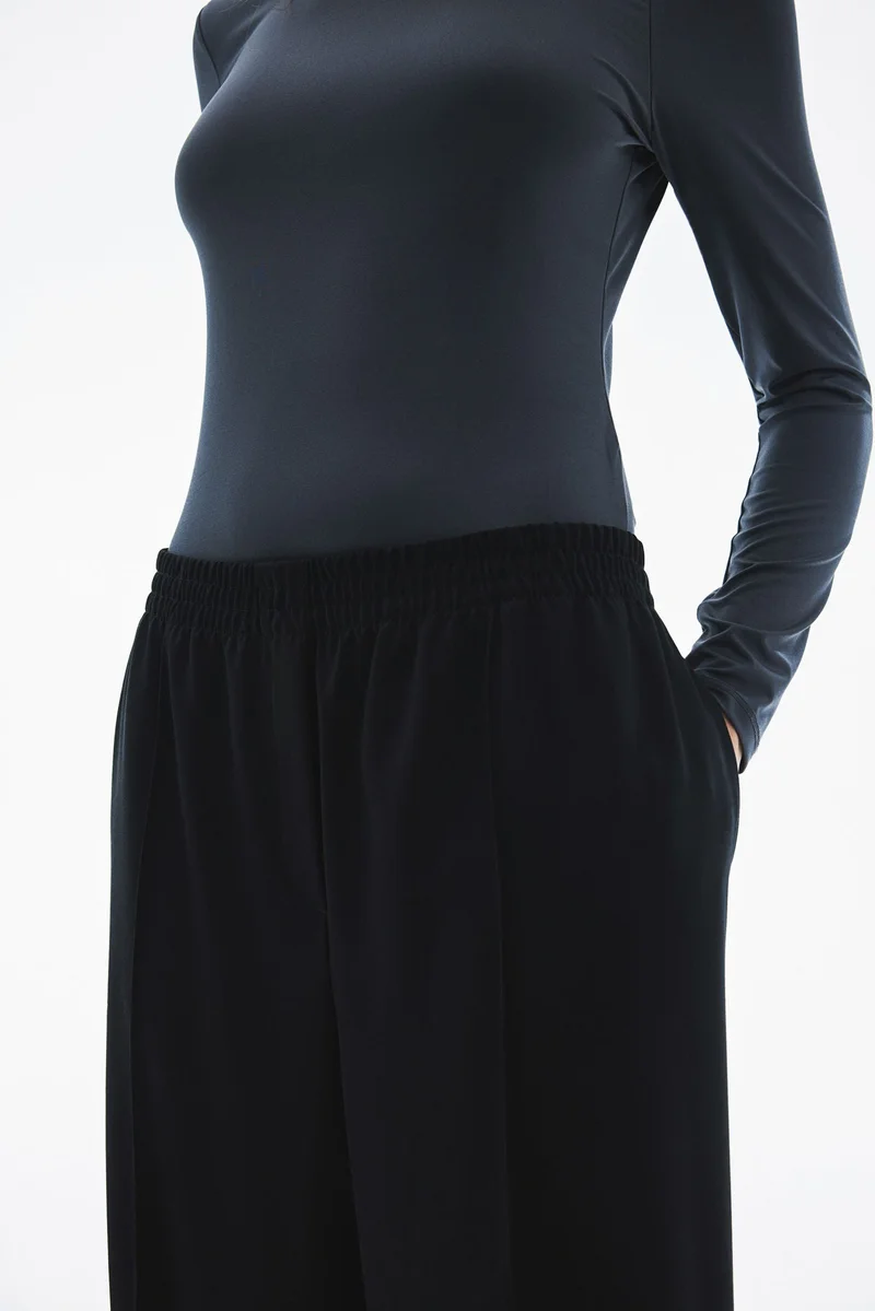 H&M Wide crease-detail trousers