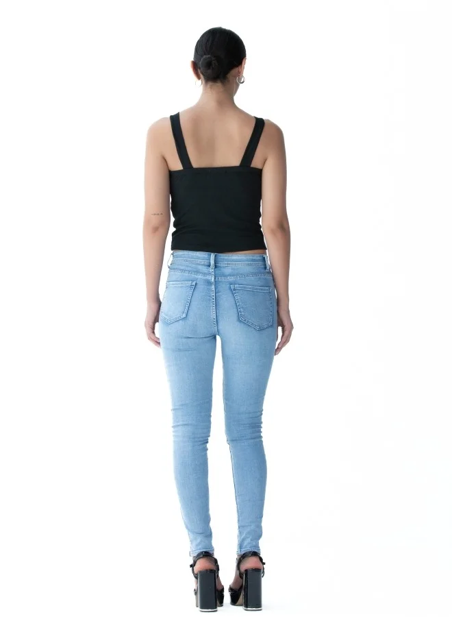 هايليز Classic black crop top with a stylish cross-back design, suitable for casual occasions.