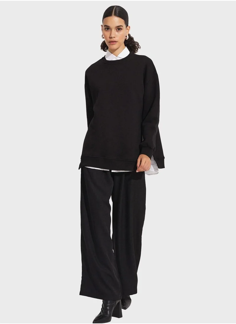 JUNE Crew Neck Sweatshirt