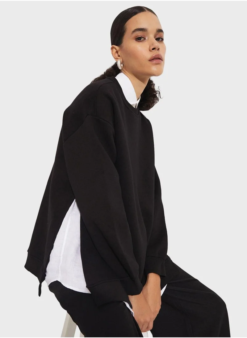JUNE Crew Neck Sweatshirt
