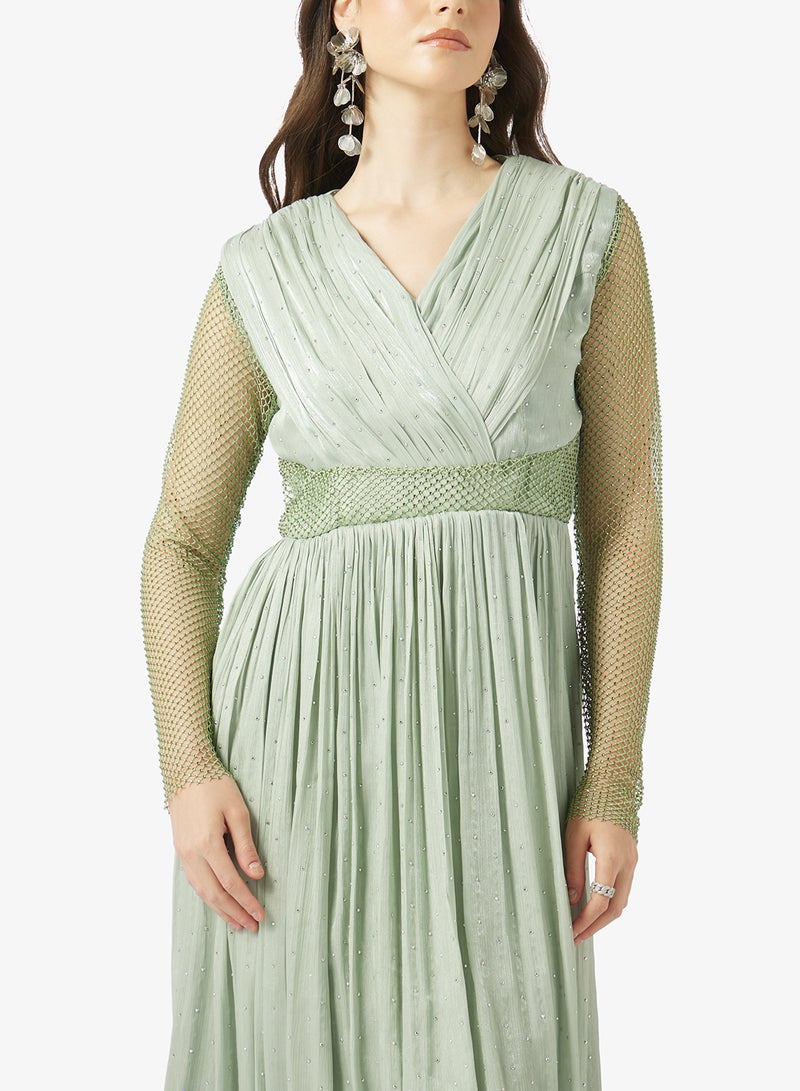 نمشي x فستان سهرة بياقة مكشكشة وأكمام شبكية لامعة - Image 3