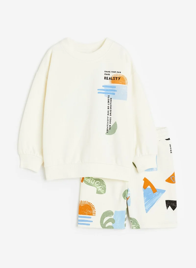 H&M Kids 2 Piece Graphic Sweatshirt And Shorts Set