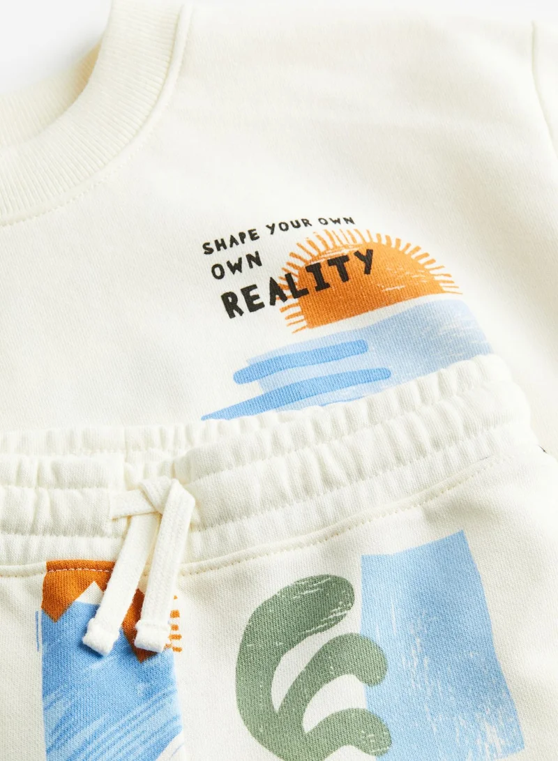 H&M Kids 2 Piece Graphic Sweatshirt And Shorts Set