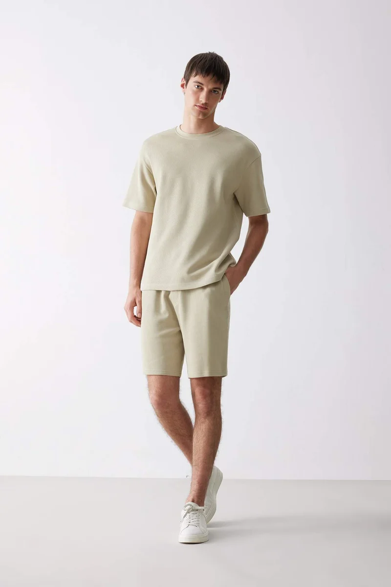 ديفاكتو Cotton Boxy Fit Crew Neck Short Sleeve T-Shirt