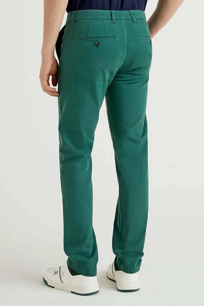 يونايتد كولورز أوف بينتيون Men's Trousers