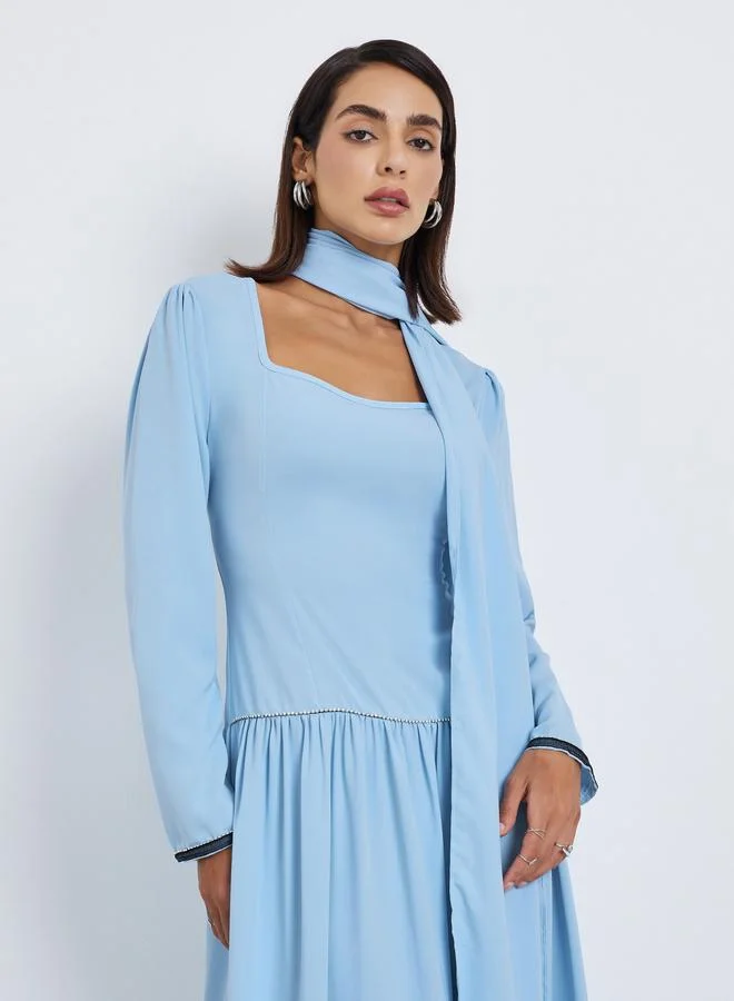 ستايلي فستان سهرة طويل مزين بالماس على الخصر