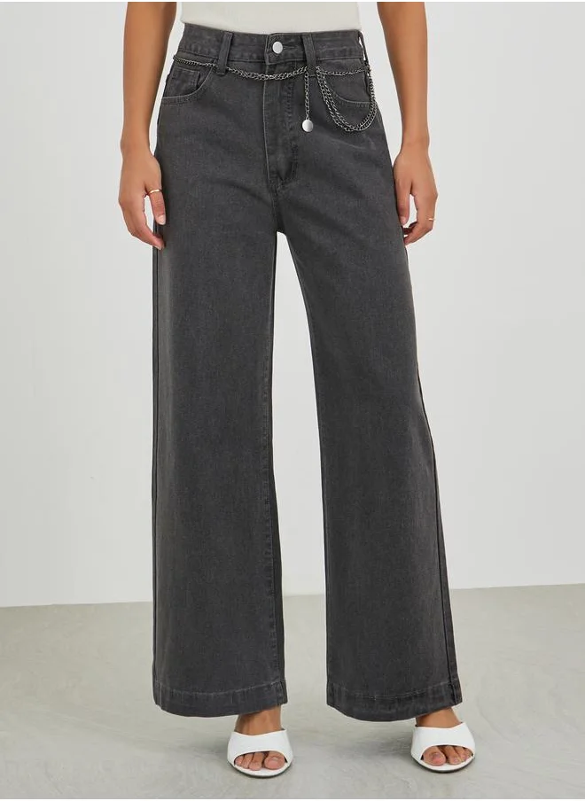 ستايلي Styli Solid Mid Rise Wide Leg Jeans with Chain Belt Detail