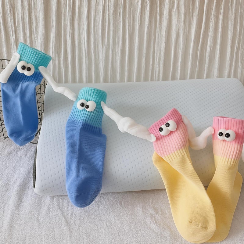 TWPER Magnetic Socks Holding Hands 2 Pairs, Funny Socks for Couples Friendsâ€“ Cute Birthday Gifts for Women Men Bestie Lovers - Image 4