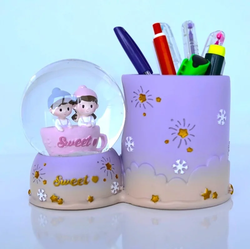 ام جي تويز Lover Themed Desktop Pen Holder and Snow Globe Illuminated Gift