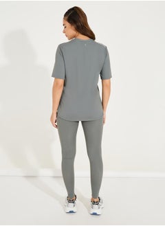 Styli Gymspire Edition - Tonal Label & Drop Shoulder Logo Detail Top  - Image 5