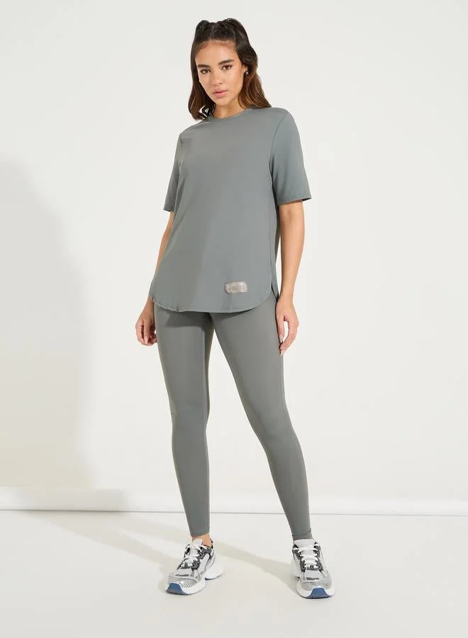Styli Active Gymspire Edition - Tonal Label and Drop Shoulder Logo Detail Top