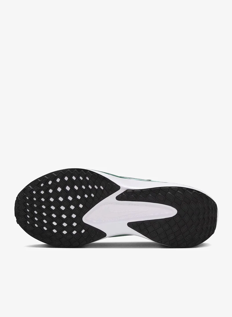 Nike Quest 6