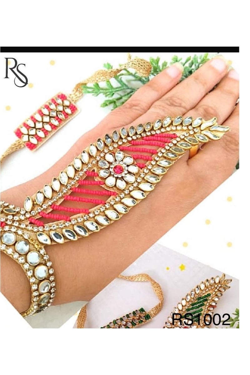 Rakhi Pair 
Bhabhi braclet in hathful style
Bhai Rakhi
Color : Red