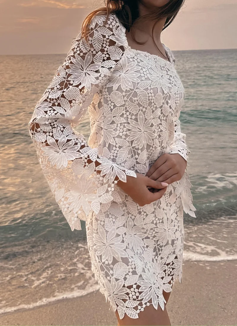 Lace mini long sleeved dress