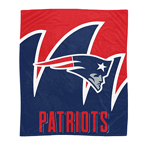 Proformance Home Officially Licensed NFL New England Patriots Splash Corral Fleece Blanket, 60" x 70" (NFLBLSKT-6PAT) - Image 2