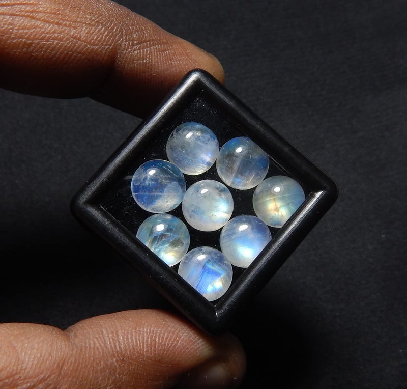 Myhealingworld 8mm Round Shape Blue Fire AAA Quality Natural Rainbow Moonstone Calibrated Cabochon Loose Gemstone 8 pcs Box. - Image 5