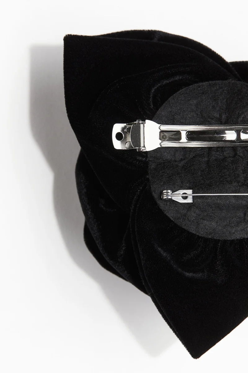 H&M Flower-Shaped Hair Clip