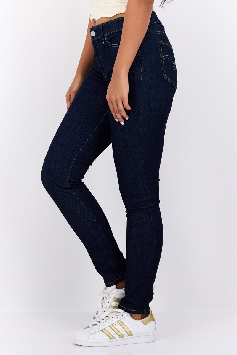 Levi's جينز دنيم ضيق للنساء، أزرق داكن - Image 2