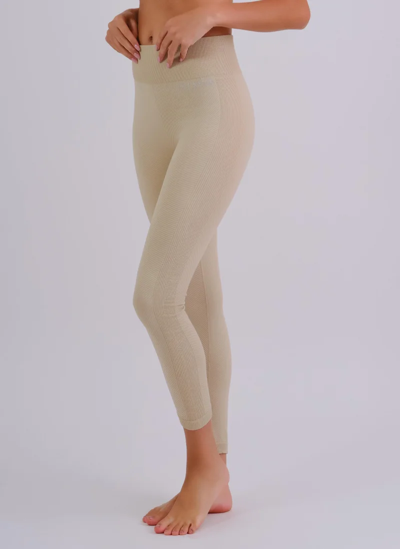 ايسلا اند ايفي Isla & Evie Activewear Sports Top