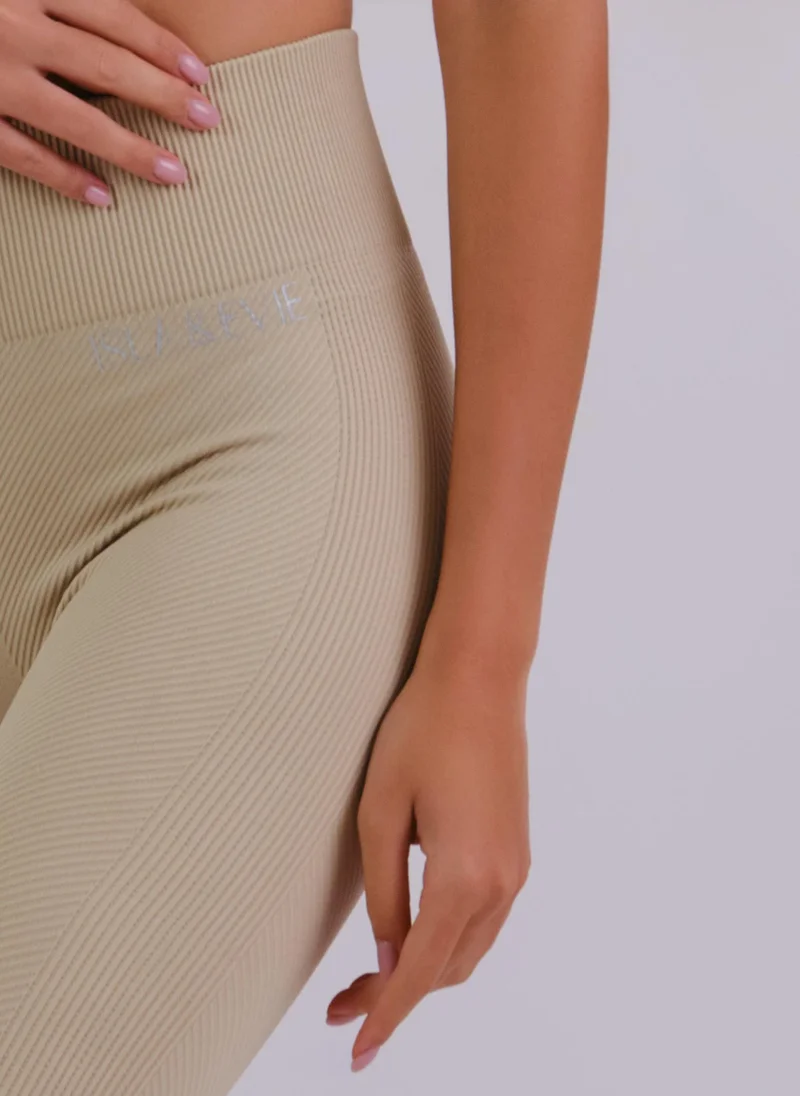 ايسلا اند ايفي Isla & Evie Activewear Sports Top