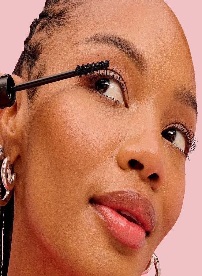 بينيفت ماسكارا بينيفت كوزمتكس بادغال بانغ! لتكثيف الرموش - لون أسود فاحم، 8.5 غرام | ماسكارا لتكثيف الرموش، تدوم طويلاً، مقاومة للتلطخ - Image 2