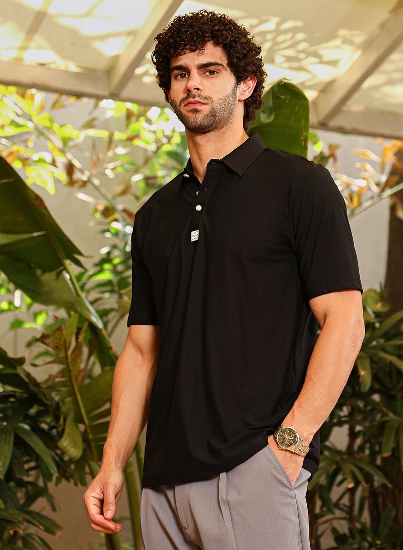 Campus Sutra Men's Onyx Black Seamless Cuboid Polo T-Shirt - Image 2
