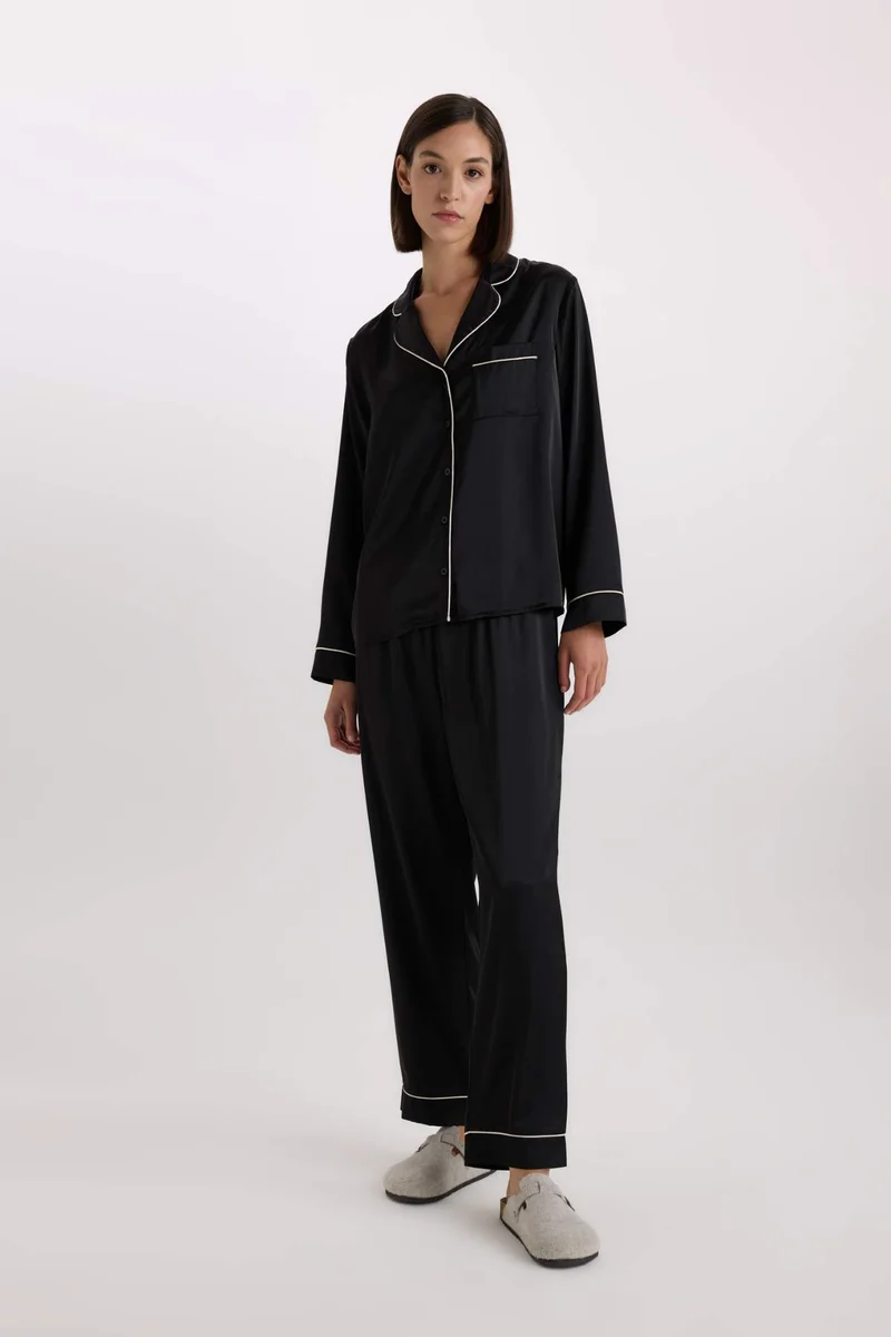ديفاكتو Fall in Love Regular Fit Long Sleeved 2 Piece Satin Set
