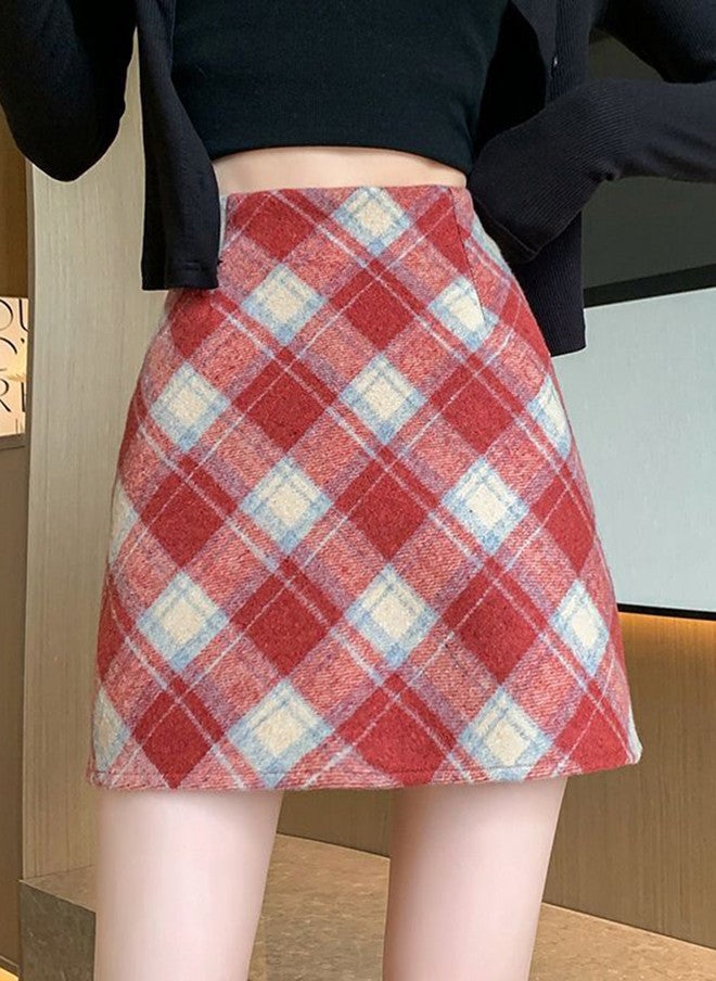 YUNIQEE تنورة قصيرة على شكل حرف A مخططة باللون الأحمر للنساء - Image 1