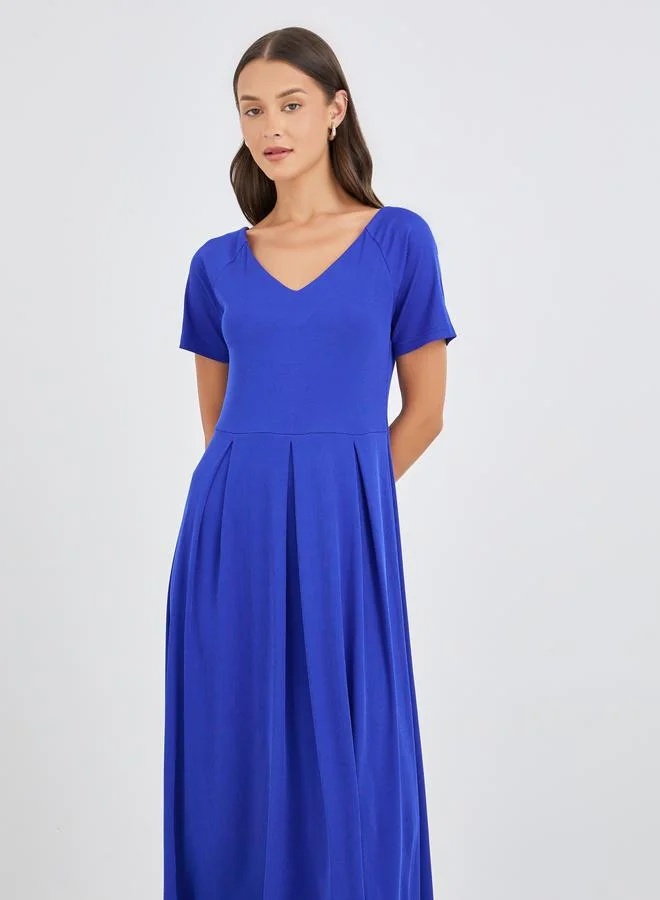 Styli Styli Women Blue Plain V Neck A-Line Midi Dress with High Low Hem