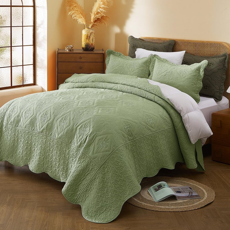Cmfshape Floral Embroidery Quilt Set,3 Pieces Queen Quilt Bedding Set,Classic Diamond Pattern Quilts,Ultra Soft Lightweight Reversible Bedspread Coverlets for All Season(Sage Green,90"x90") - Image 4