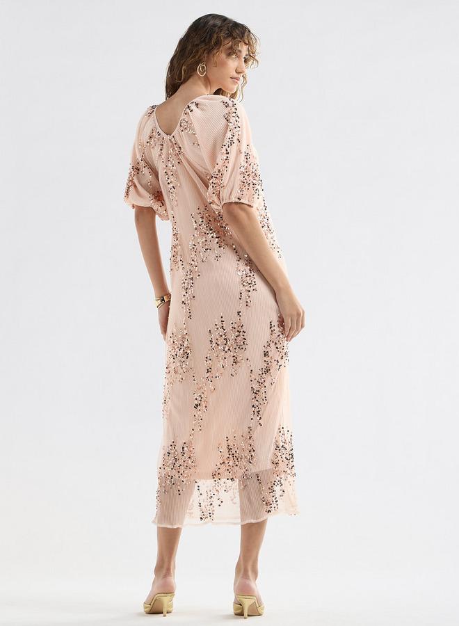 سبلاش فيڤ فستان ميدي ترتر بأكمام قصيرة منفوشة وفتحة رقبة على شكل - Image 3