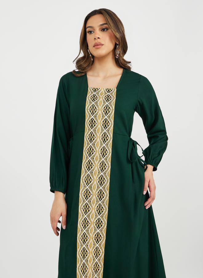 ستايلي جلابية - بياقة مربعة وتفاصيل دانتيل - Image 4