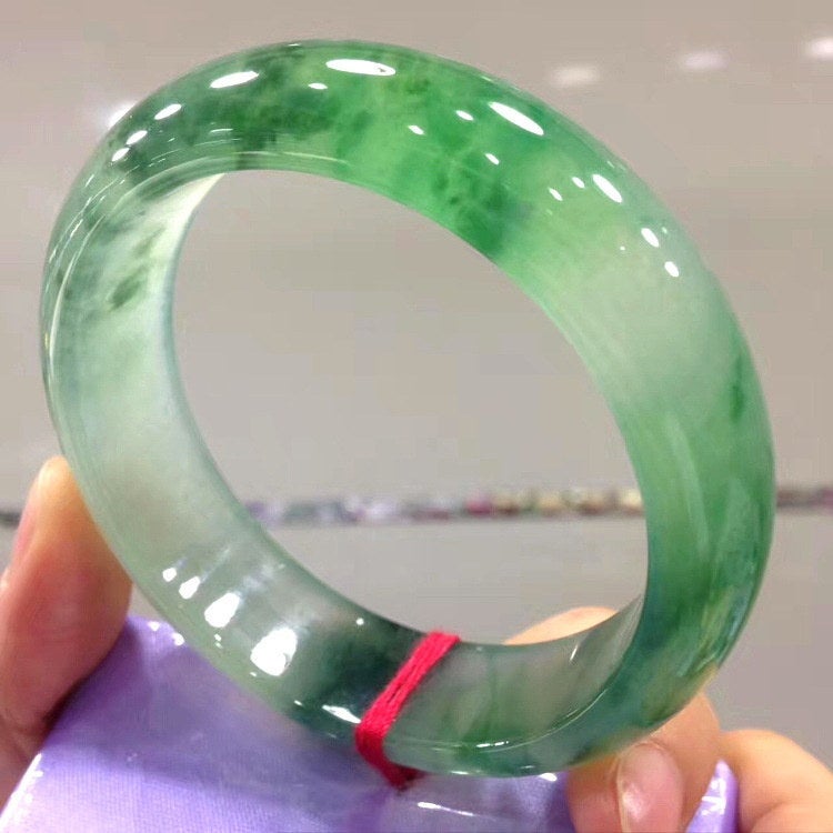 Elegant Alloy Floral Bangle for Unisex, Green, Wrist Jewelry - Image 1