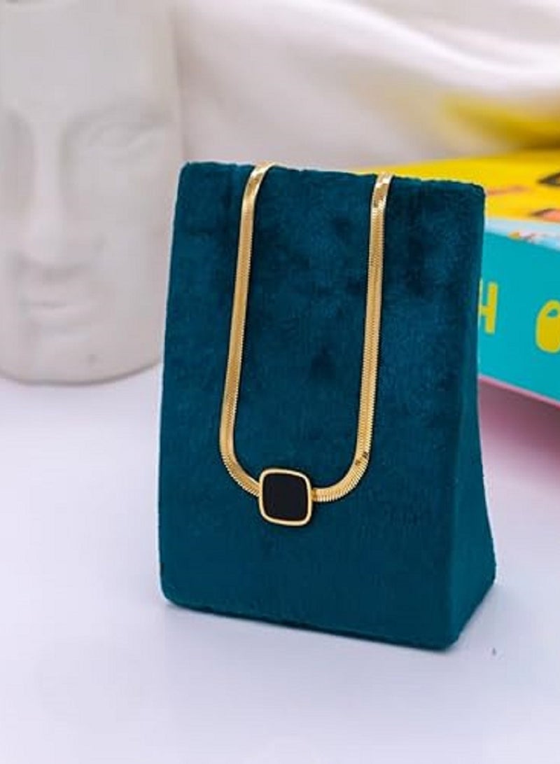 Stainless steel necklace luxurious decorated with a square shaped pendant decorated with a black stone simple modern necklace accessories gifts for women - from manikan