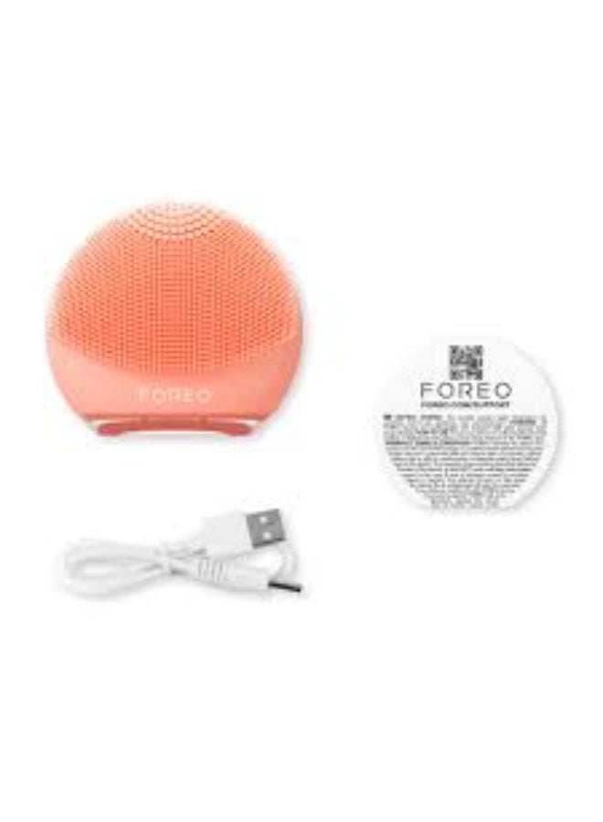 Foreo LUNA 4 go Facial Cleansing Device Peach 1unit - Image 2