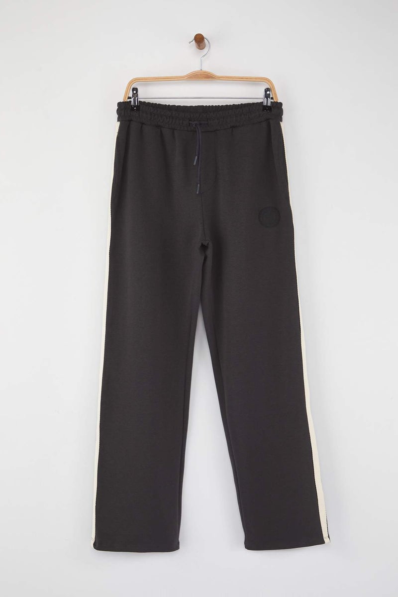 trendyol Teen Anthracite Straight Fit Stripe Detail Slikon Label Thick Sweatpants - Image 5