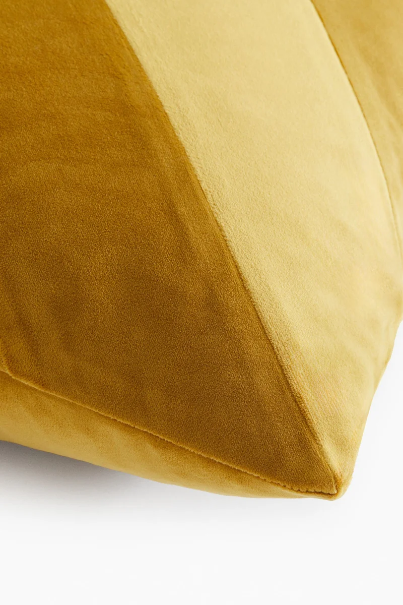 اتش اند ام Striped Velvet Cushion Cover