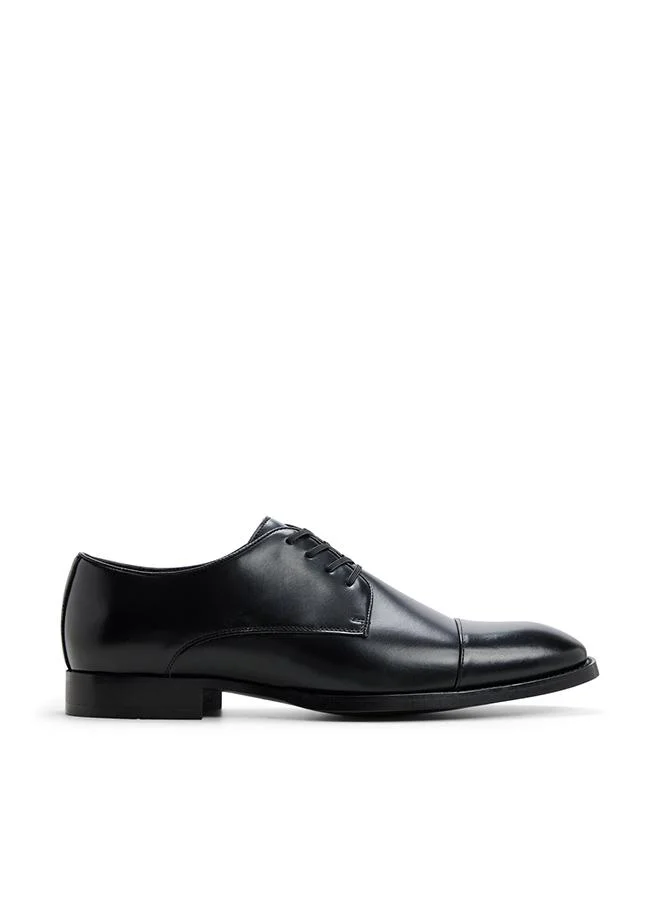 كول ات سبرنج Bramwell Men Black Formal Shoes