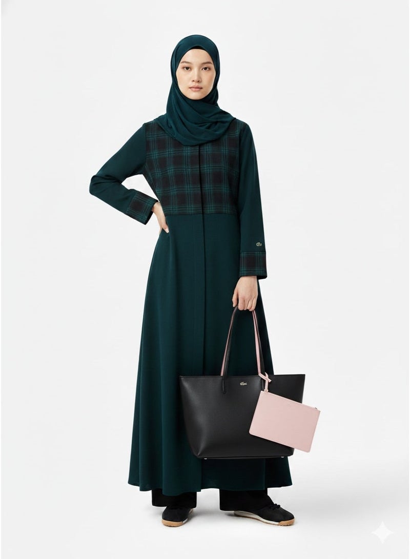 Lacoste Women's Double sided Two tone Large Capacity Handbag, Fashionable Multi functional, Black and Pink - Image 3