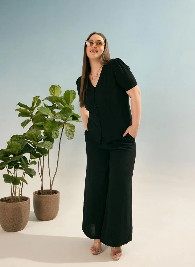 SASSAFRAS Sassafras Plus Black Solid Top and Trousers Co-Ords