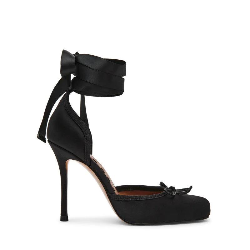 ستيف مادن Larina Black Women's Sandals