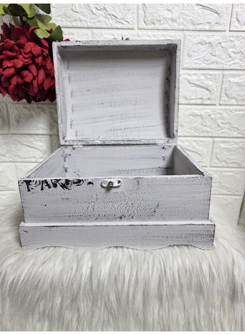 Paris Very nice storage box - Image 5