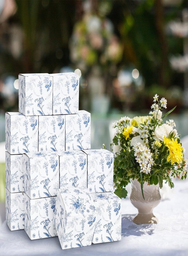 تيكيونايت علب هدايا ورقية زرقاء مزخرفة بالزهور من TecUnite، 50 قطعة، مقاس 3×3×3 بوصة، بنمط زهور صيني، أكياس هدايا ورقية زرقاء وبيضاء للحفلات، أكياس تغليف بأغصان الكوبية لحفلات الزفاف وأعياد الميلاد وحفلات استقبال المولود. - Image 4